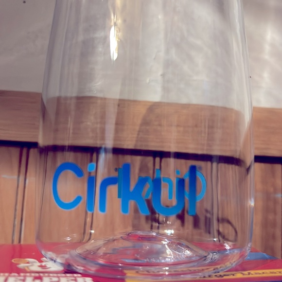 32oz Cirkul water bottle - Picture 2 of 3